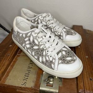 Tory Burch | Rhea Lace Sneaker | 8